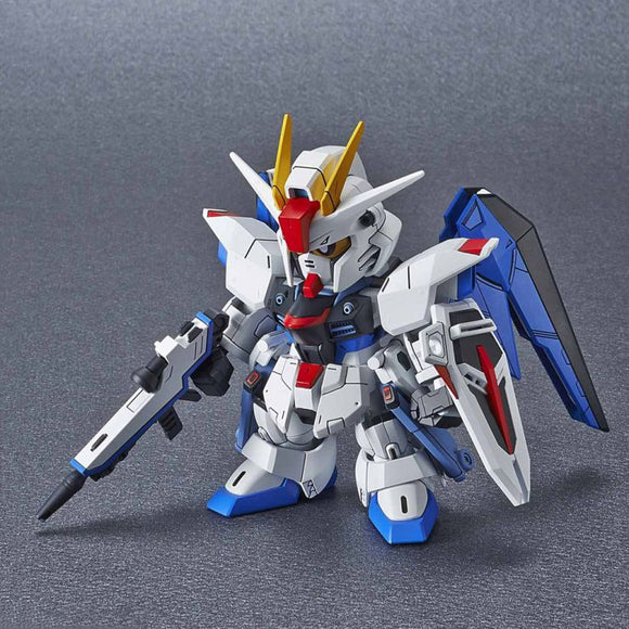 #08 Freedom Gundam 