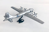 1/208 Boeing B-29 Superfortress with Swivel - Race Dawg RC