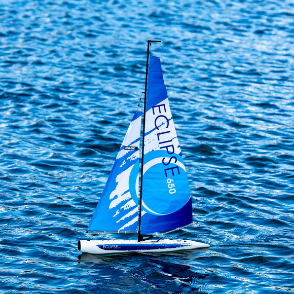 Eclipse 650 RTR Sailboat - Race Dawg RC