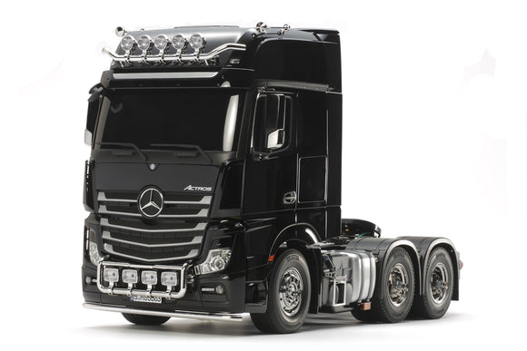 RC Mercedes-Benz Actros - Race Dawg RC